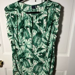 Kaari Blue Curvy 2X leaf patterned blouse